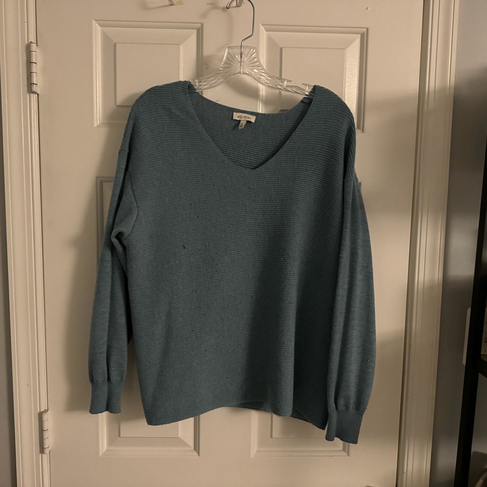 Blue sweater. Size XL.